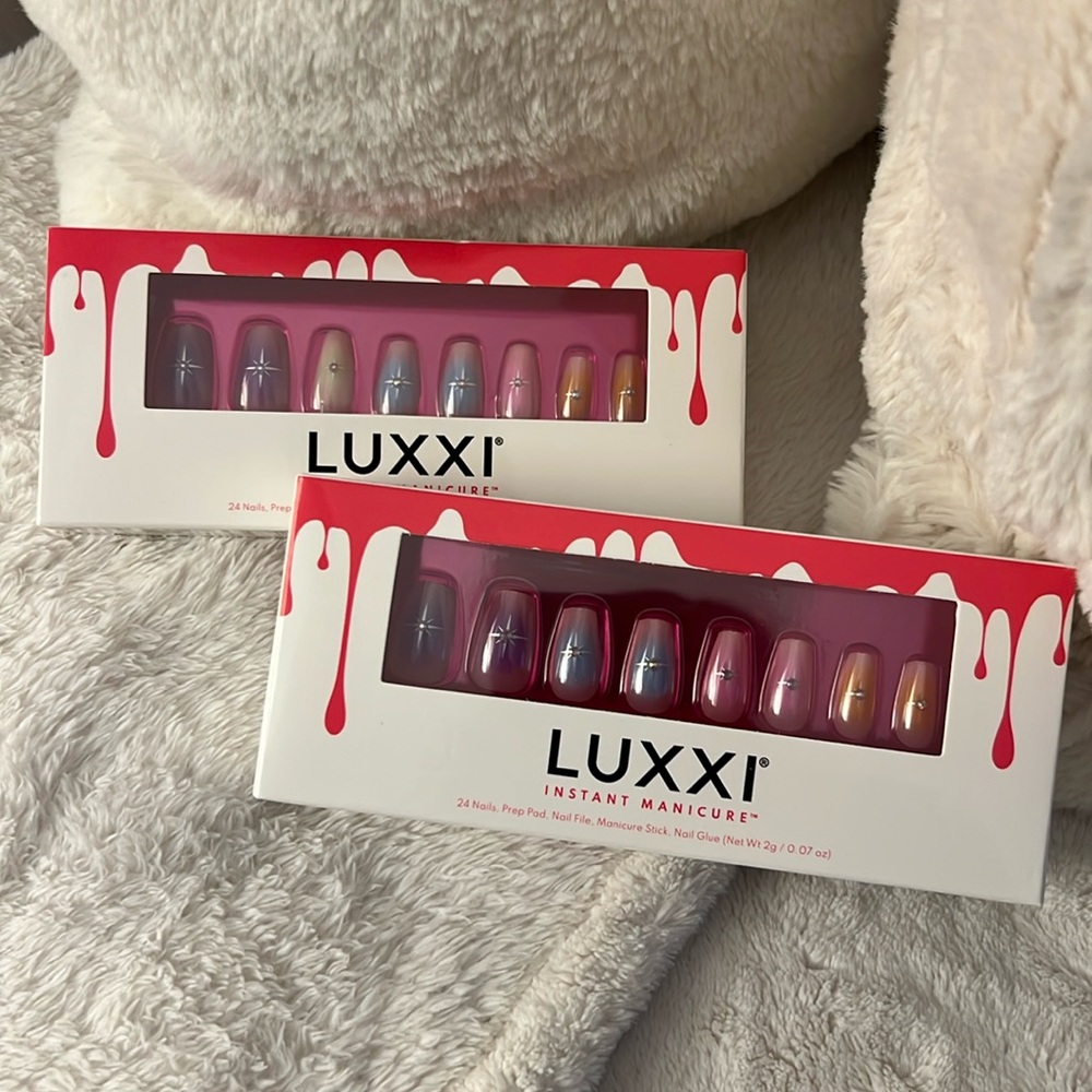 2 SETS OF LUXXI INSTANT MANICURE PRESSON NAILS BRAND NEW RETAIL $16 each